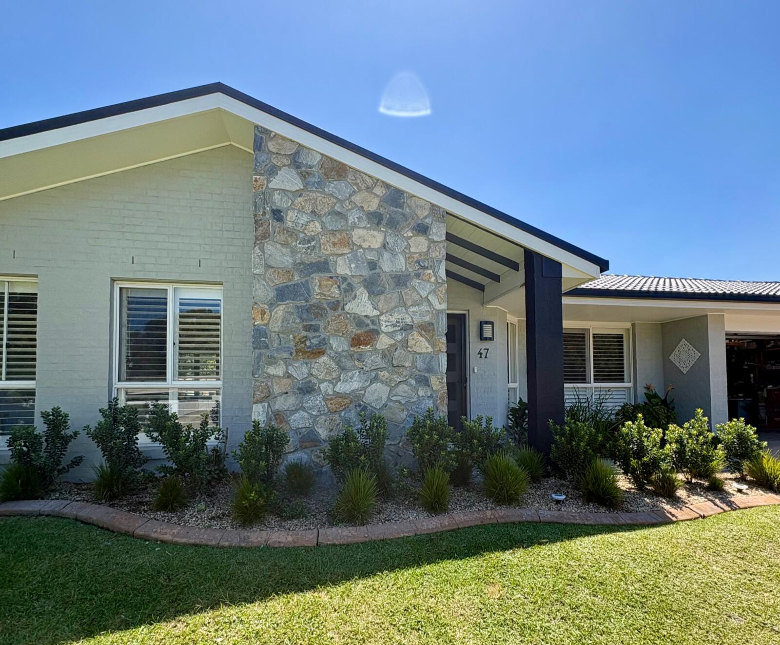 Natural stone cladding and stonemasonry by Stone Connection, Newcastle and the Hunter